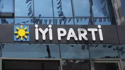 İYİ Parti'nin kurucu isimlerinden Ahmet Ersagun Yücel, partiden istifa etti