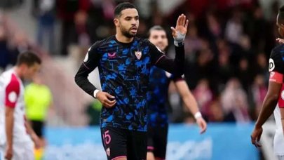 En-Nesyri, transfer sürecini tamamlamak için antrenmana katılmadı