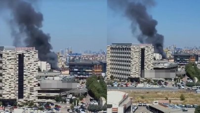 Tuzla'da imalathane yangını! Yoğun dumanlar pek çok noktadan görüldü