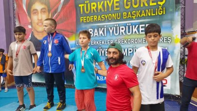 Ümraniye'deki sporculardan U11 Grekoromen'da başarı