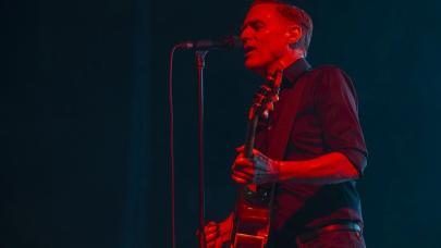 Çok sayıda sanatçı Türkiye'de konserler verecek: Bryan Adams, Charlotte Cardin...