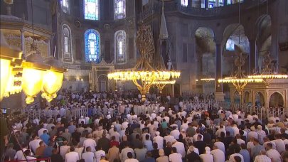 Ali Erbaş, Ayasofya'da İsmail Haniye için gıyabi cenaze namazı kıldırdı