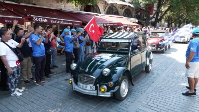 Dünyaca ünlü İpek Yolu Rallisi Sultanahmet Meydanı'ndan başladı