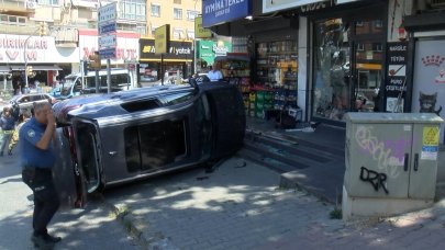 Maltepe’de cip sürücüsü dükkana daldı: Yaralılar var!