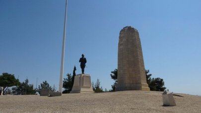 Çanakkale'deki orman yangınında herhangi bir anıt, heykel ve müzeler zarar görmedi