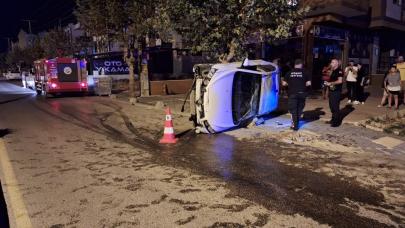 Kayganlaşan yolda kontrolden çıkan otomobil takla attı: 3 yaralı