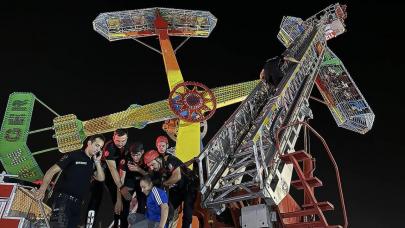 Lunapark'ta korku dolu dakikalar! 23 kişi metrelerce yükseklikte mahsur kaldı