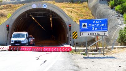 06 Şubat depreminde beton blokları oynayan Aşık Mahzuni Şerif Tüneli yeniden trafiğe kapatıldı