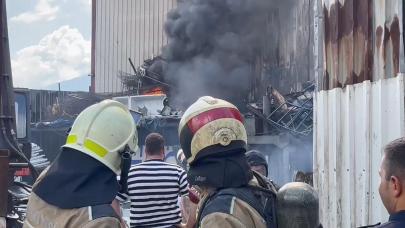 Bursa'da hurdalıkta yangın çıktı!