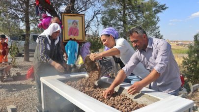 Narin Güran'ın mezarı yapıldı; başucuna Türk bayrağı dikilecek