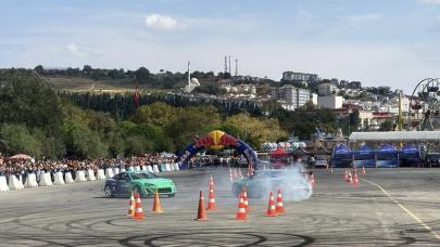 Modifiye araçlar Tekirdağ Fest etkinliğinde drift gösterisi yaptı