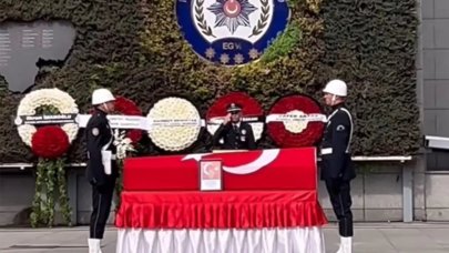 Şehit Şeyda Yılmaz, İstanbul Emniyet Müdürlüğü'nde düzenlenen törenle son yolculuğuna uğurlanıyor