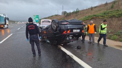 Kocaeli'de cip, takla attı: 4 yaralı