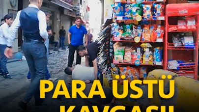 Taksim'de 'para üstünü vermedin' kavgası kamerada