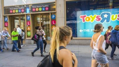 Toys`R`Us 180 mağazasını kapatıyor