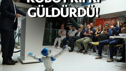 Robot Rıfkı güldürdü