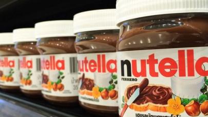 Nutella için birbirlerine girdiler