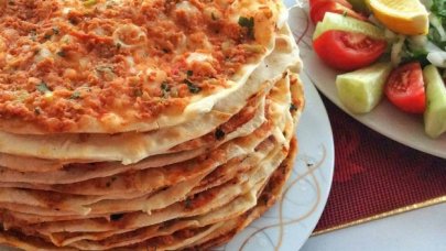 Gelinim Mutfakta Yufkadan Lahmacun nasıl yapılır? Tarifi ve malzemeleri nedir?