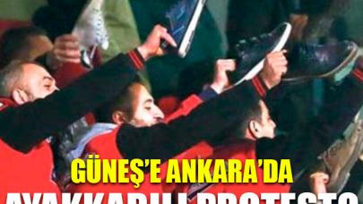 Şenol Güneş'e ayakkabılı protesto