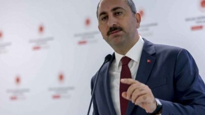 Bakan Gül: Şüpheli iade edilsin diye çabalıyoruz