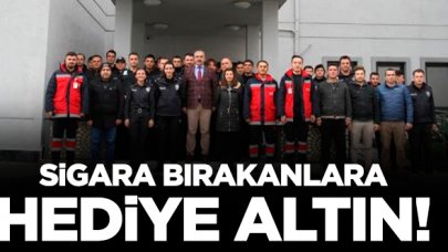 Sigarayı bırakan polisler Cumhuriyet altını ile ödüllendirildi