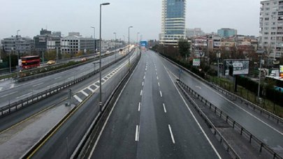 Yılın ilk gününde yollar bomboş kaldı