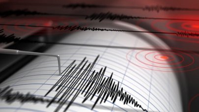 Manisa beşik gibi salllanıyor! 4.1 büyüklüğünde bir deprem daha...