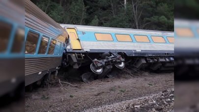 Avustralya’da tren faciası! 2 ölü, çok sayıda yaralı var