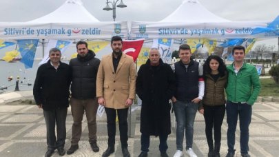 İYİ Parti Silivri sahile stant açtı