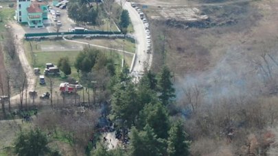 Göçmenlerin Pazarkule'de bekleyişleri sürüyor