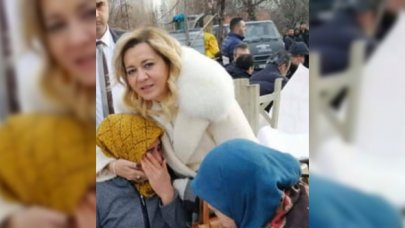 Aylin Cesur'un şehit cenazesinde verdiği pozlar tepki almaya devam ediyor