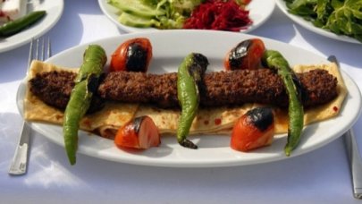 Gelinim Mutfakta Adana kebap nasıl yapılır? Tarifi ve malzemeleri