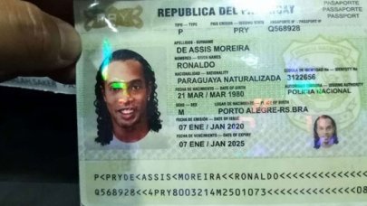 Brezilyalı eski futbolcu Ronaldinho gözaltına alındı!