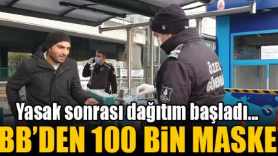 Toplu ulaşım araçlarını kullanan vatandaşlara İstanbul Büyükşehir Belediyesi'nden 100 bin maske