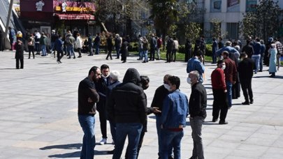 Gaziosmanpaşa'da seyahat izni kuyruğu