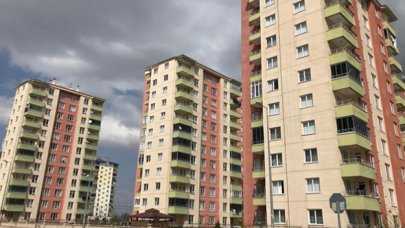 Apartman görevlisinin testi pozitif çıkınca, 3 bina karantinaya alındı