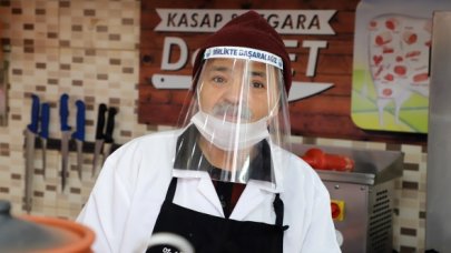 Büyükçekmece Belediyesi'nden esnafa maske ve siperlik