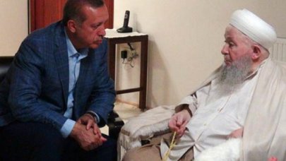 Cemaat lideri Mahmut Ustaosmanoğlu hastaneye kaldırıldı