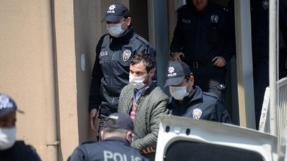 Doktor Esra Ersöz Genç'e oksijen tüpüyle kovalayan İhsan Aydın adliyede görüntülendi