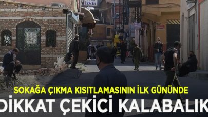 Eminönü'nde dikkat çeken kalabalık