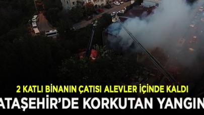 Ataşehir'de 2 katlı binanın çatısı alevler içinde kaldı