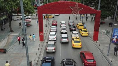 Bağdat Caddesi'nde kalabalık havadan görüntülendi