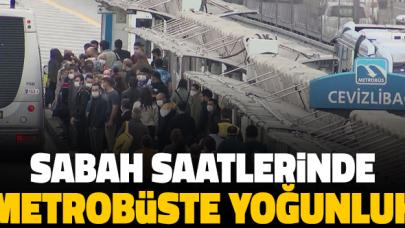 Yasak sonrası metrobüs durağında yoğunluk