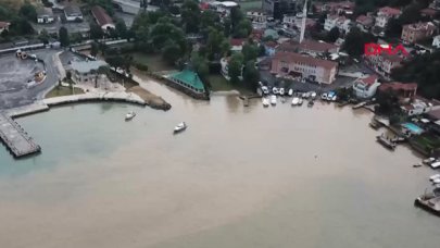 İstanbul Boğazı'na çamurlu su aktı