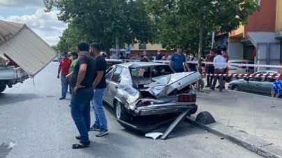 Makas atan sürücü kaza yapınca suçu babası üstlenmeye kalktı