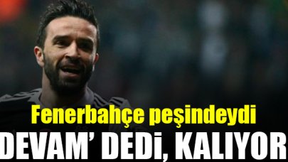 Gökhan Gönül Beşiktaş'ta kalıyor