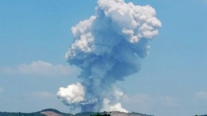 Havai fişek fabrikasında şiddetli patlama!