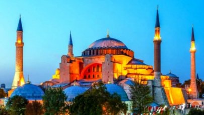 Ayasofya'nın Twitter hesabına 'doğum günü' yazıldı