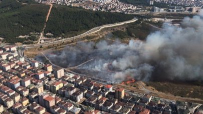 Maltepe'de yangın! Askeriyedeki otluk alan yandı