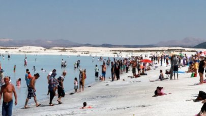 Salda Gölü'ne akın